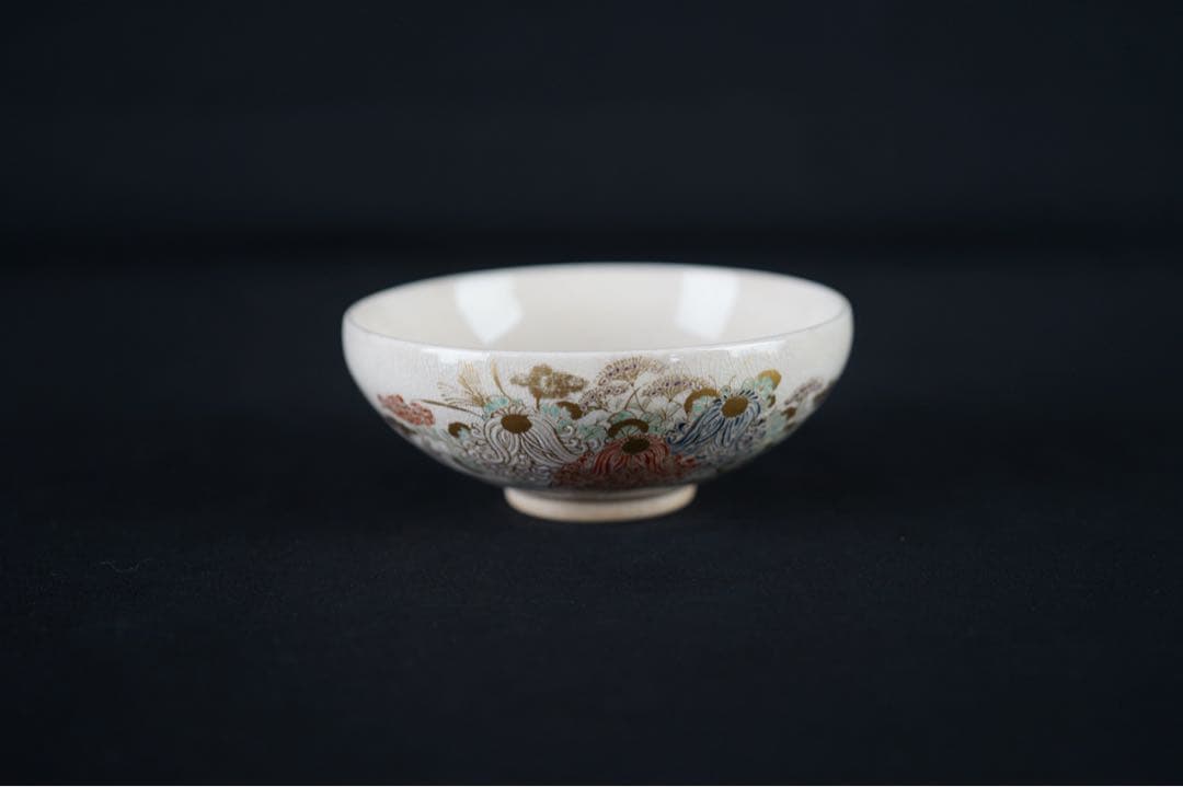 明治〜大正時代 春山 造 金彩 色絵 薩摩 花文 茶碗 共箱 茶道具 時代物