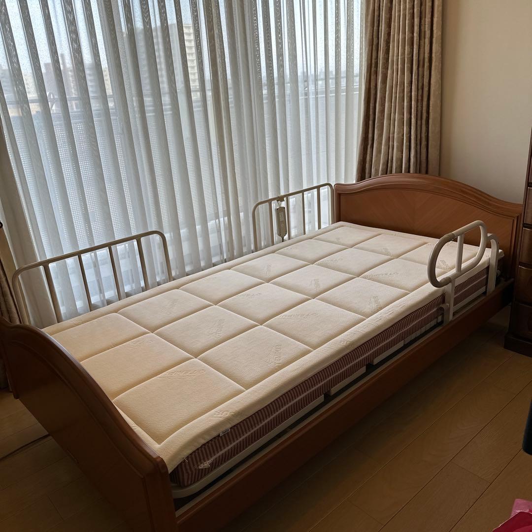 パラマウントベッド シングルサイズ　マット付き