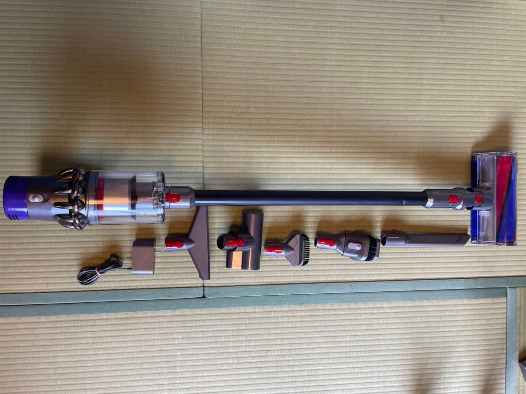 Dyson スティッククリーナー ダイソン　sv12 動作良好