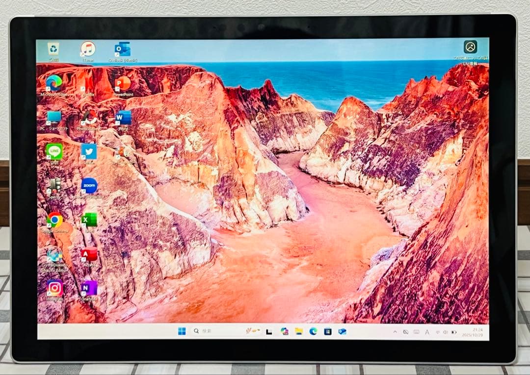【高性能 : 人気機種】 Surface Pro7 8G/256G Office