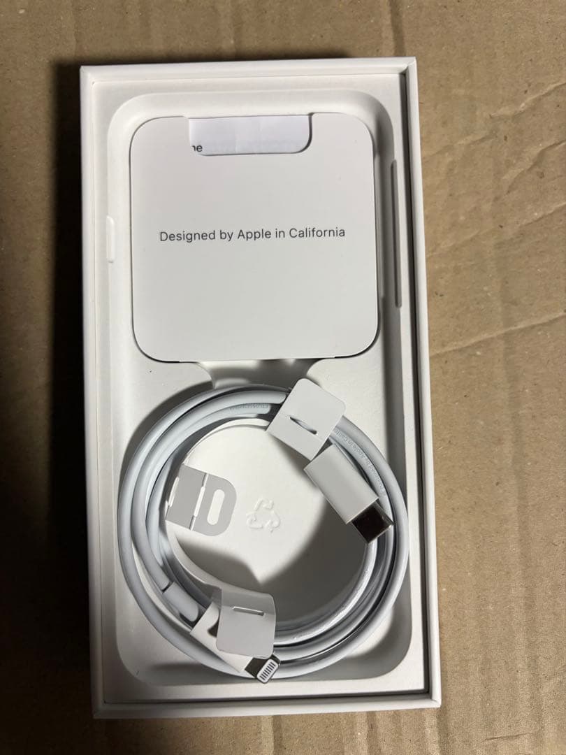 iPhoneSE第三世代64GB