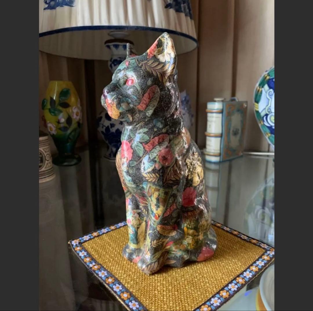 イギリス製　アンティーク雑貨　立ち姿の凛々しい美しくデコパージュされた猫ちゃん！