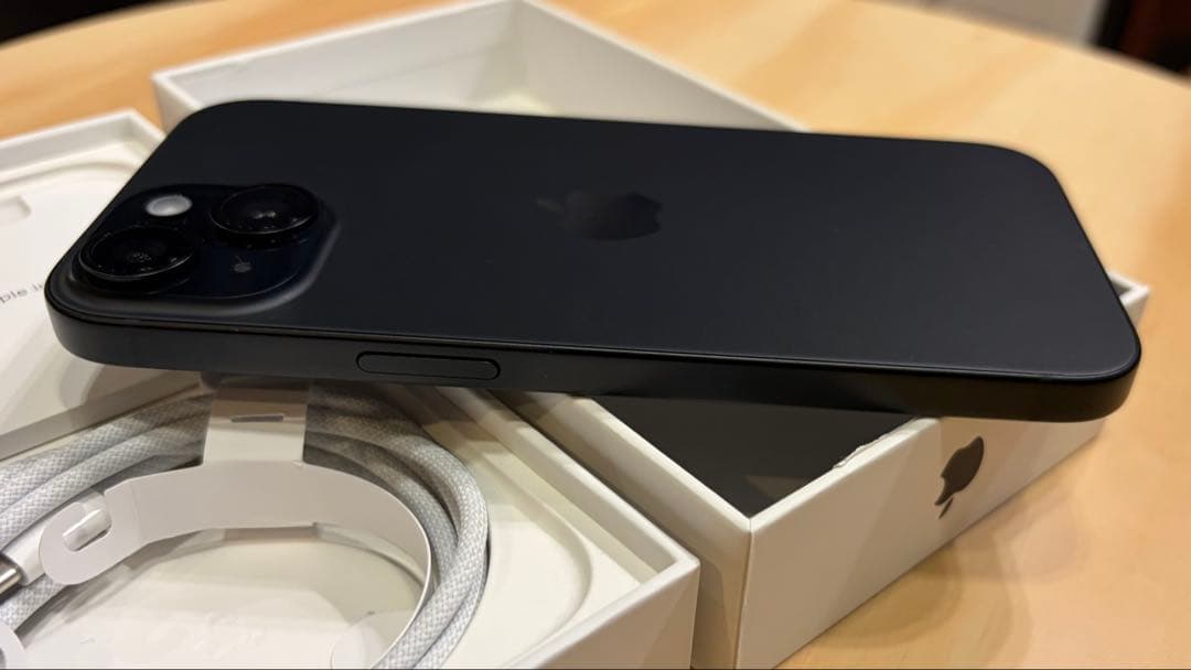 Apple iPhone 15 128GB 本体 Apple購入　SIMフリー
