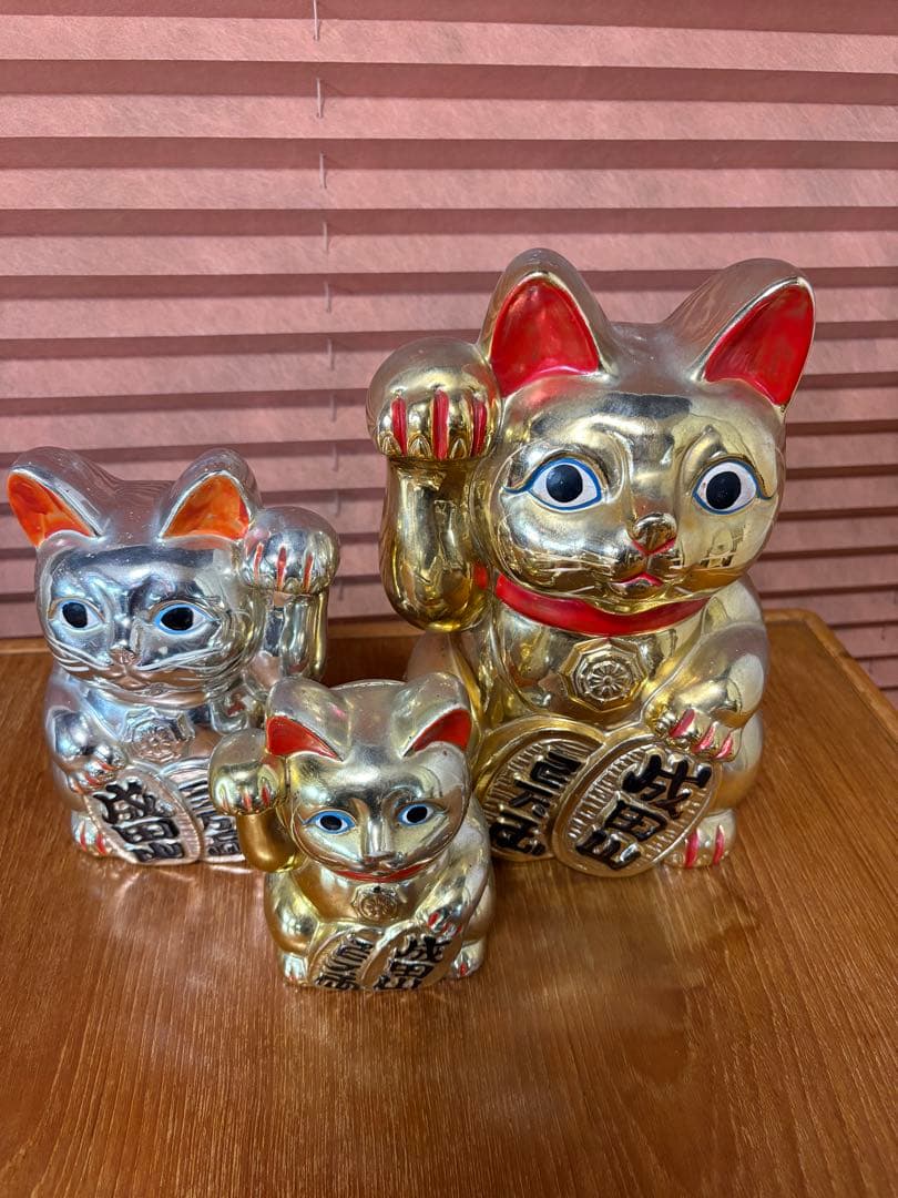 招き猫　貯金箱　成田山　小判持ち猫　金　大中小　3点　レトロ　古い　縁起物