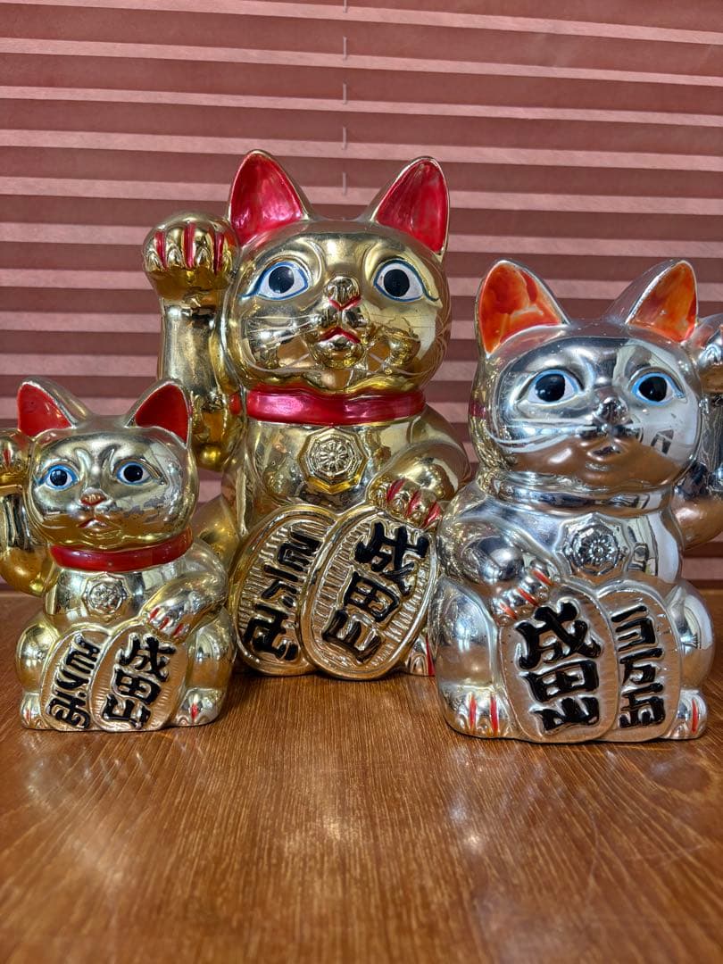 招き猫　貯金箱　成田山　小判持ち猫　金　大中小　3点　レトロ　古い　縁起物