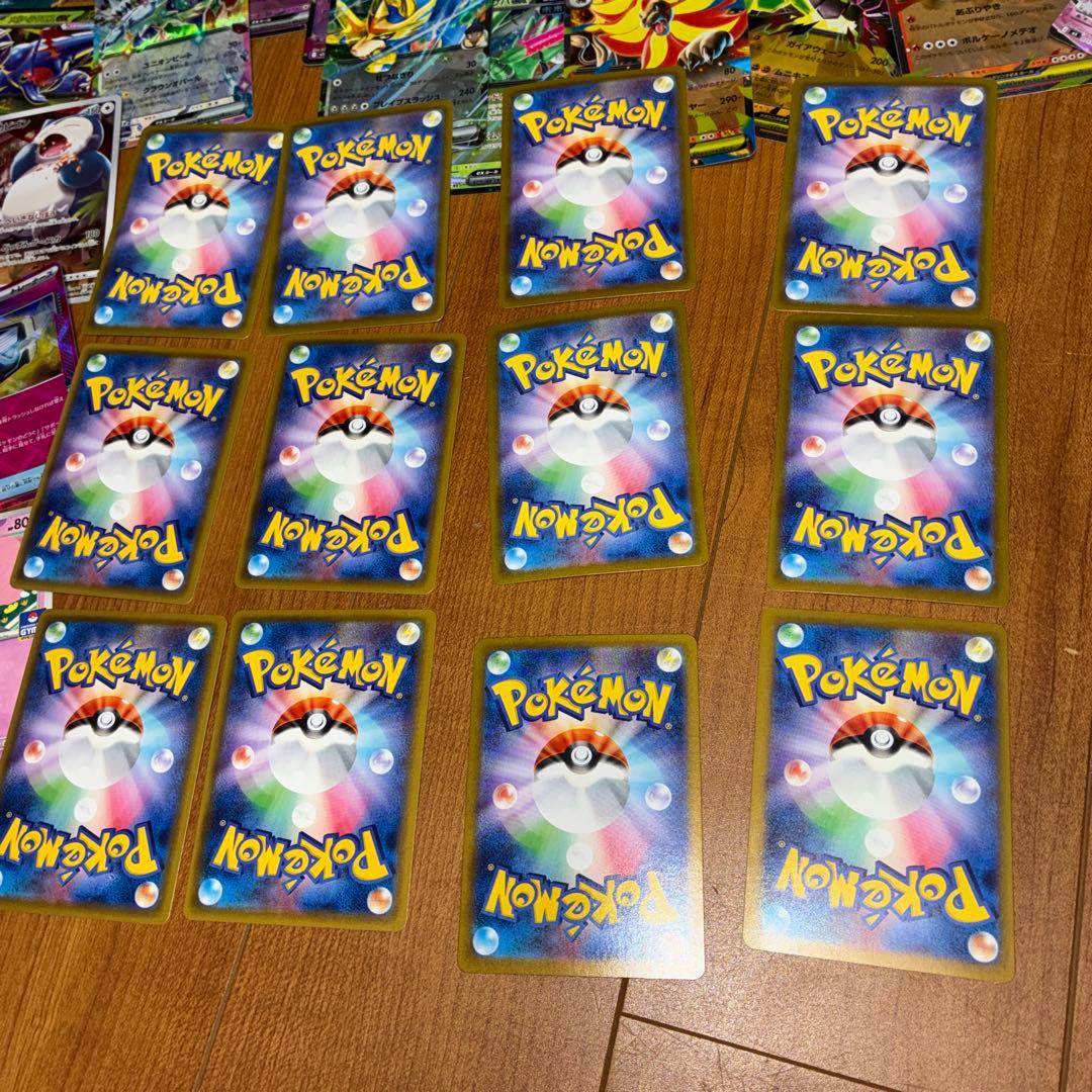 く*ん様 ポケモンカード引退品まとめ売り