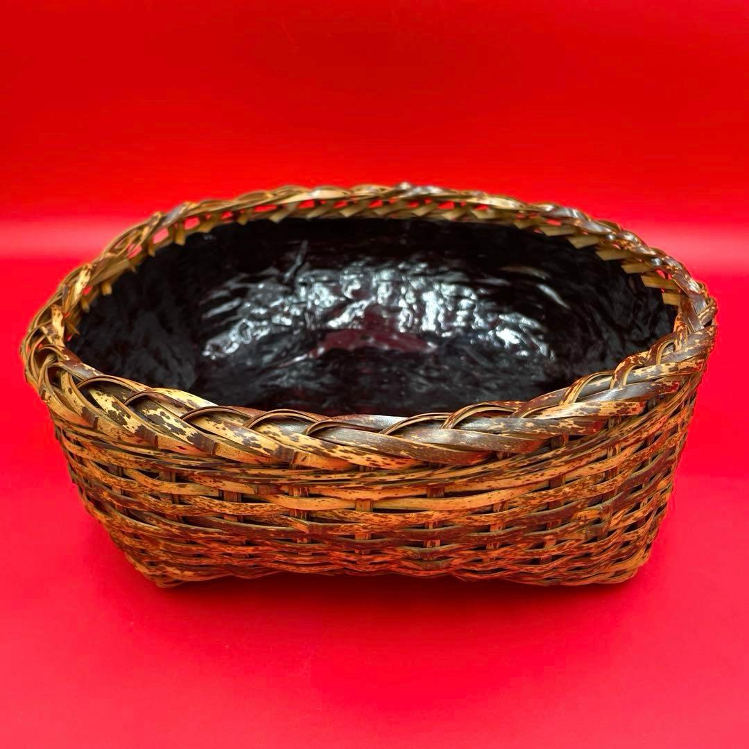 【茶道具】虎竹 炭斗（すみとり） 風炉用 横アミ 敷板/内塗り仕上げ