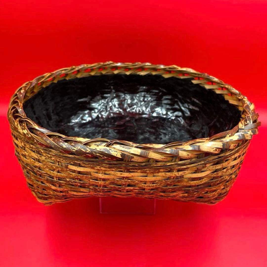 【茶道具】虎竹 炭斗（すみとり） 風炉用 横アミ 敷板/内塗り仕上げ