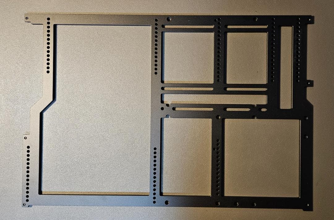 希少 NCASE M2 ANGLE 黒 MATX SFF 組み立て式ケース