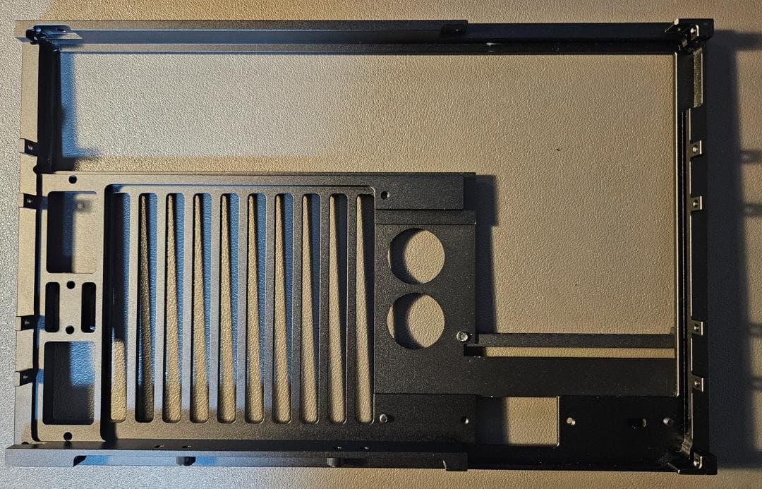 希少 NCASE M2 ANGLE 黒 MATX SFF 組み立て式ケース