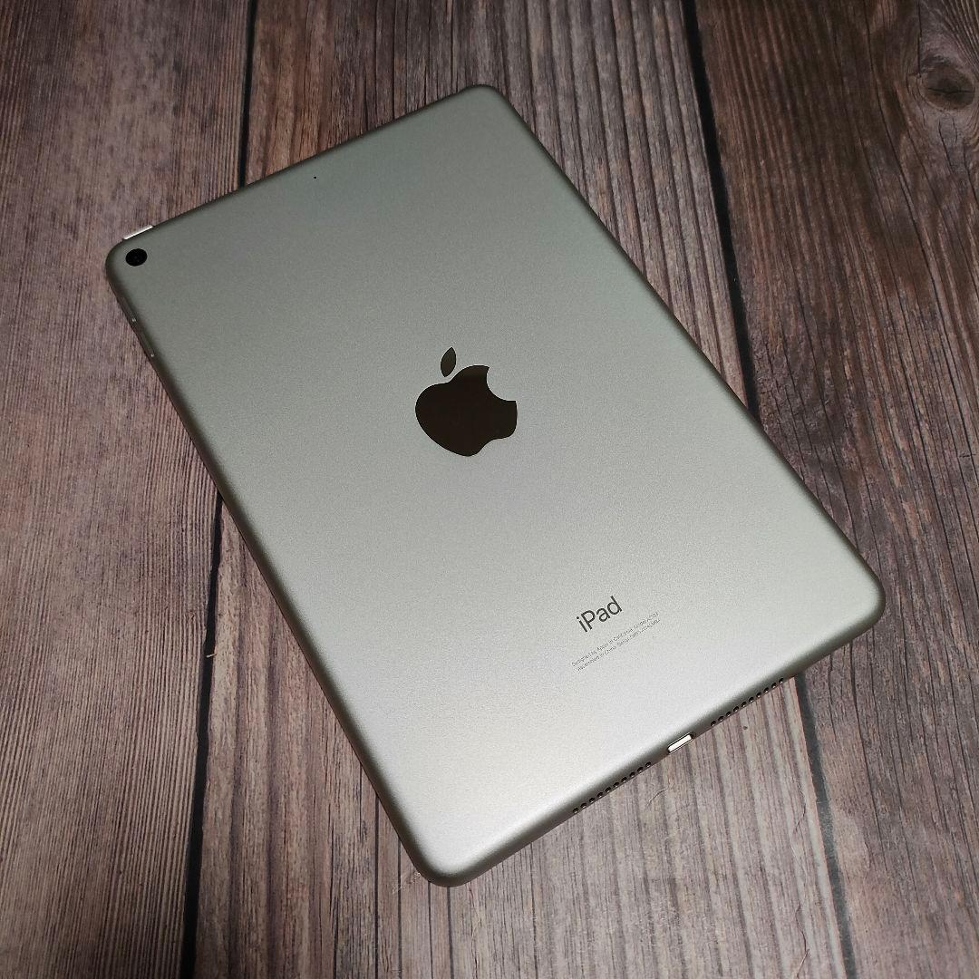 iPad mini 第5世代 64GB シルバー 新品近い
