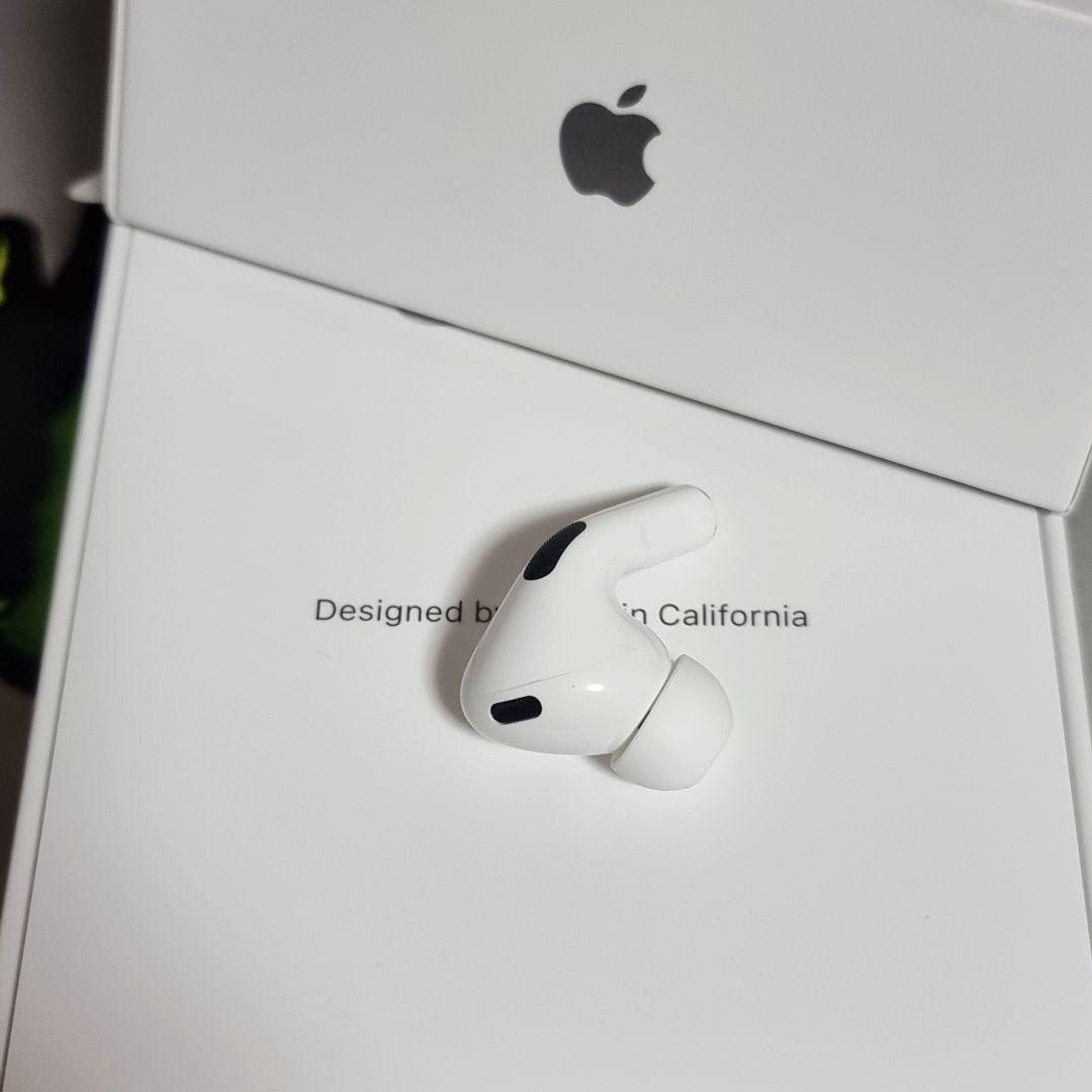 極美品　AirPods Pro 2 左耳のみ イヤホン A3048 35