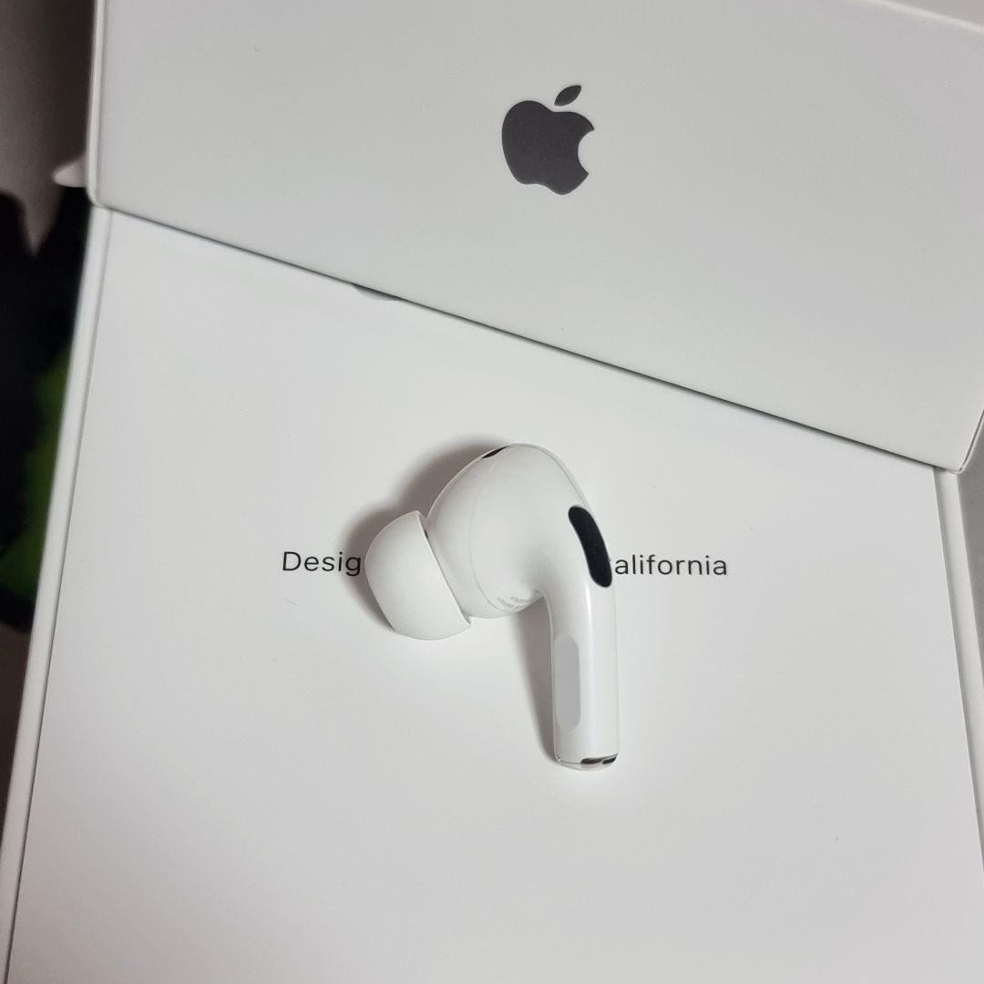 極美品　AirPods Pro 2 左耳のみ イヤホン A3048 35