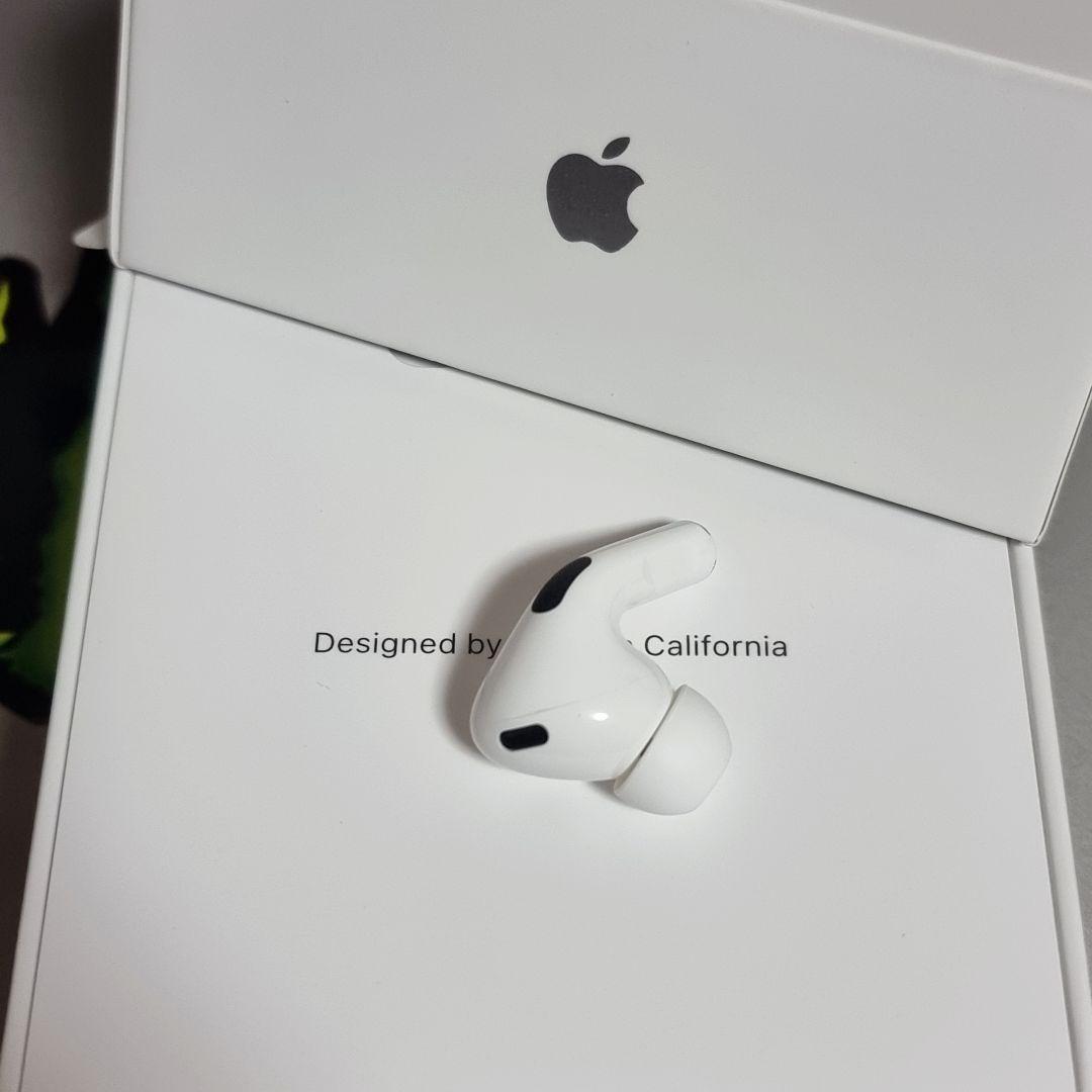 極美品　AirPods Pro 2 左耳のみ イヤホン A3048 35