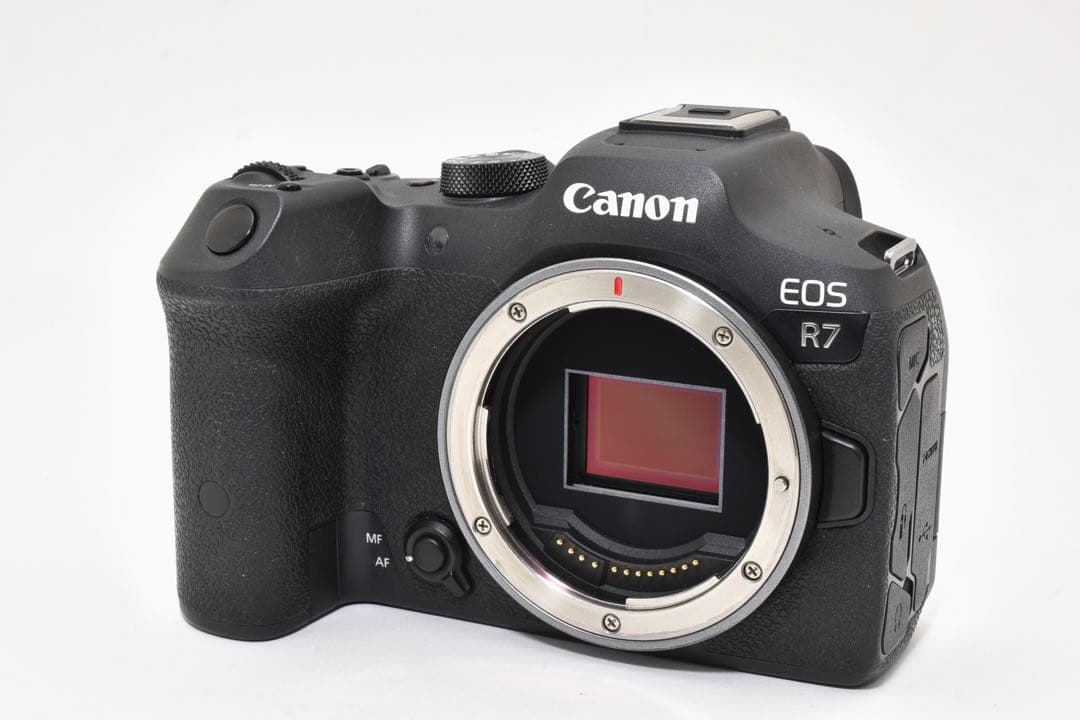 Canon EOS R7 ミラーレスカメラ 本体と付属品