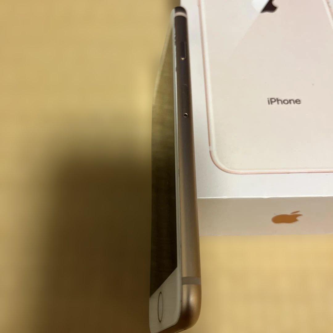 Apple iPhone 8 ゴールド　バッテリー８０%