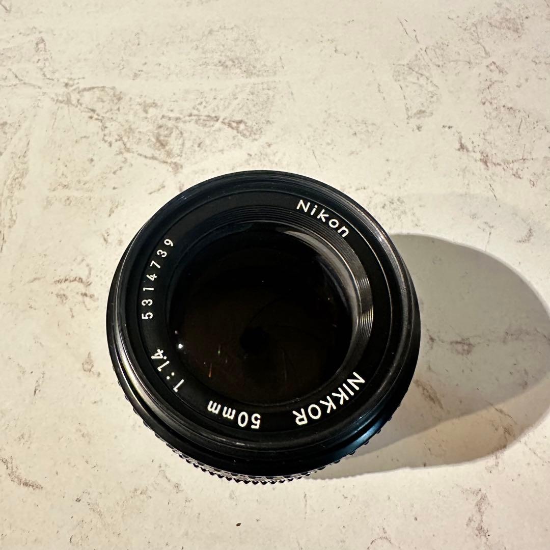 Nikon FM10 フィルム一眼レフカメラ 50mmレンズ付き