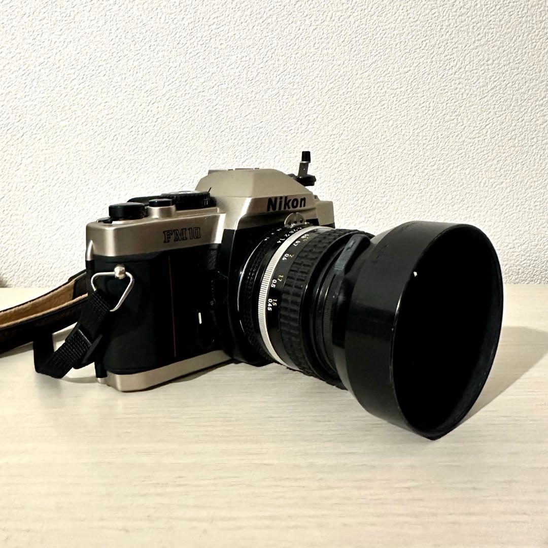 Nikon FM10 フィルム一眼レフカメラ 50mmレンズ付き