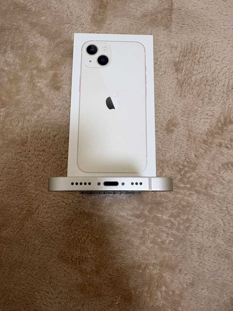 iPhone13 スターライト256GB
