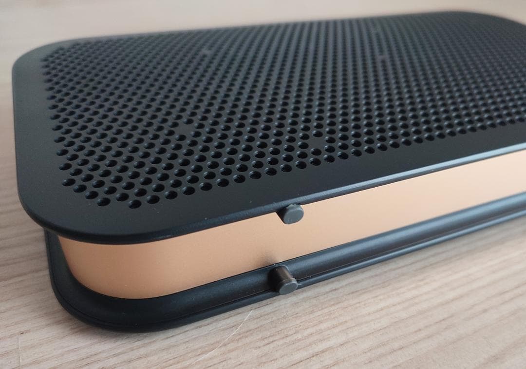 Bang & Olufsen スピーカー B&O Beoplay A2 黒 銅色