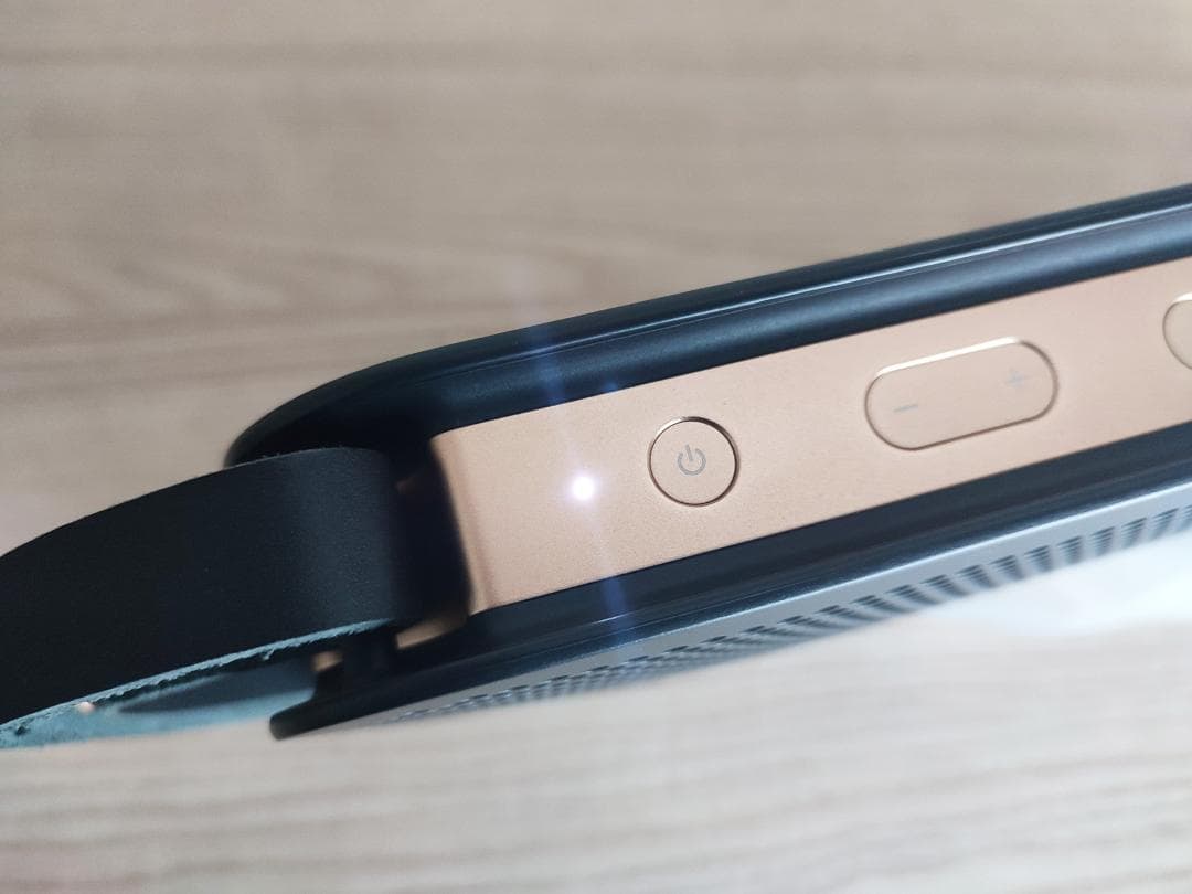 Bang & Olufsen スピーカー B&O Beoplay A2 黒 銅色