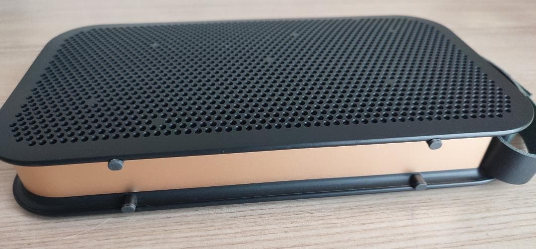 Bang & Olufsen スピーカー B&O Beoplay A2 黒 銅色