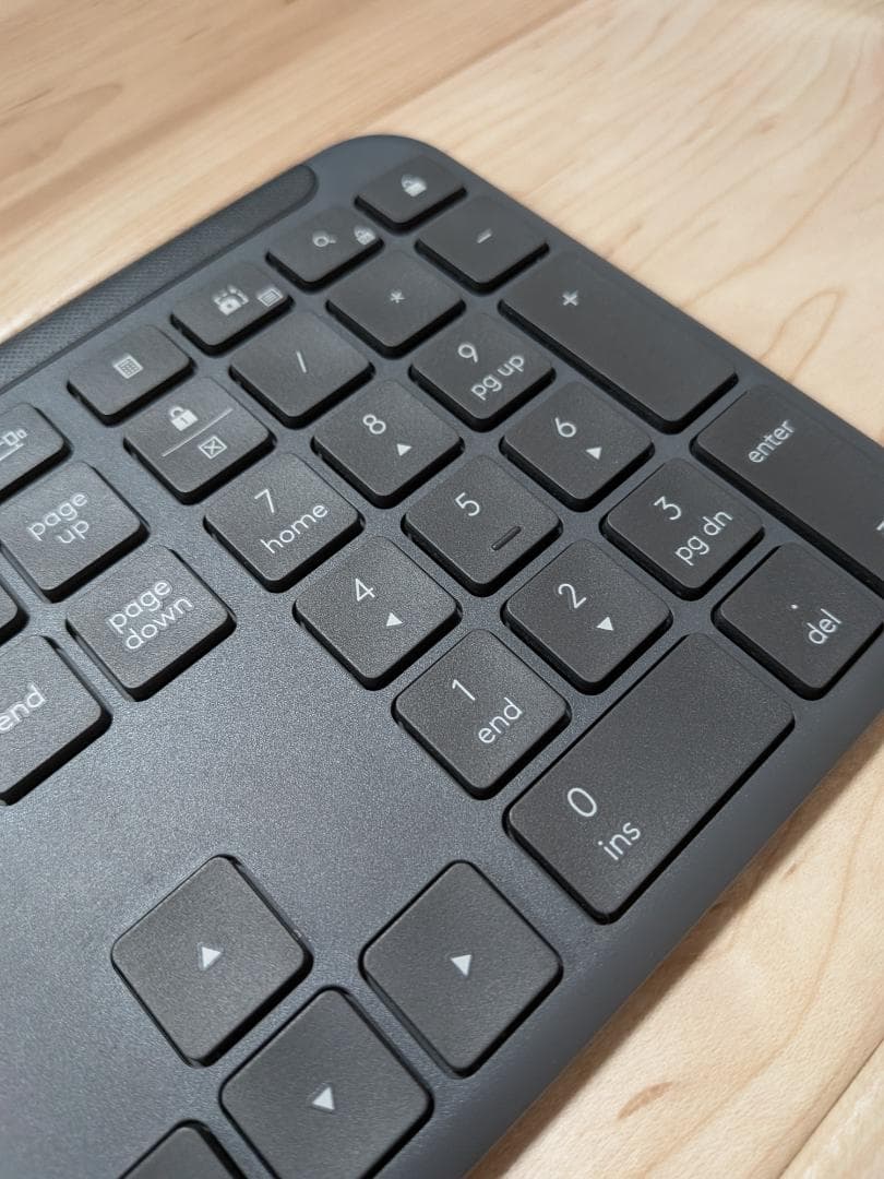 【箱・付属品完備】Logicool K950 ワイヤレスキーボード