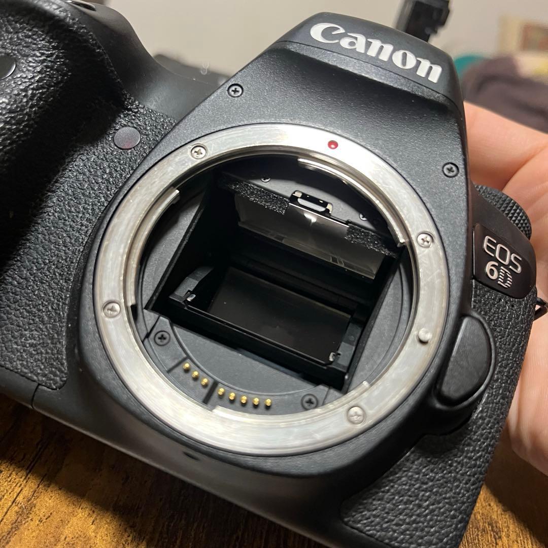 い*そ様 Canon EOS 6D デジタル一眼レフカメラ 本体　バッテリー3つ