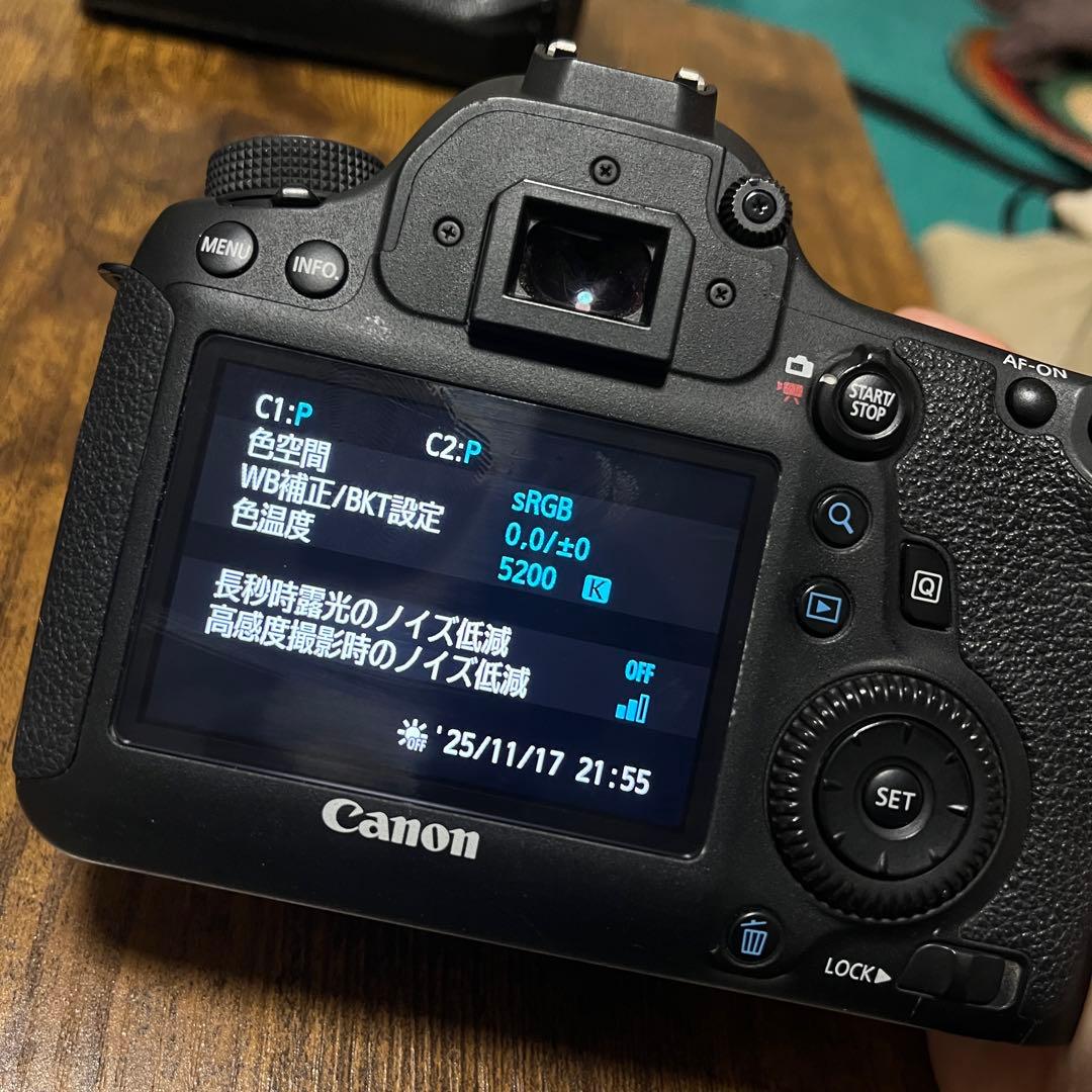 い*そ様 Canon EOS 6D デジタル一眼レフカメラ 本体　バッテリー3つ