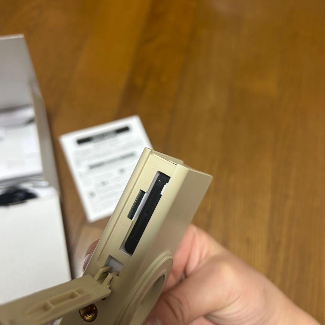 【新品】MOVIO オートフォーカスデジタルカメラ　SDカード付き
