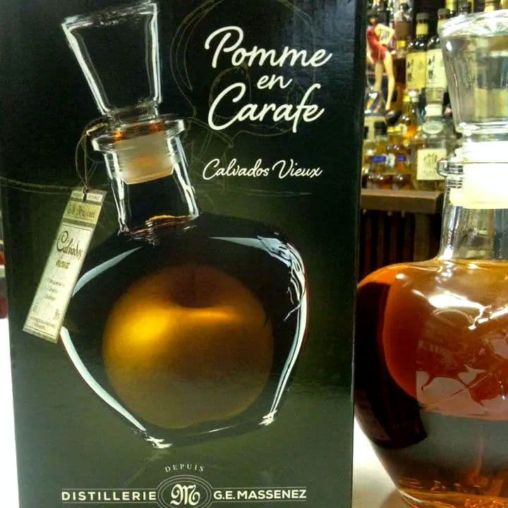 POMME  IN  CARAFE  DEPUIS   600mI  40度