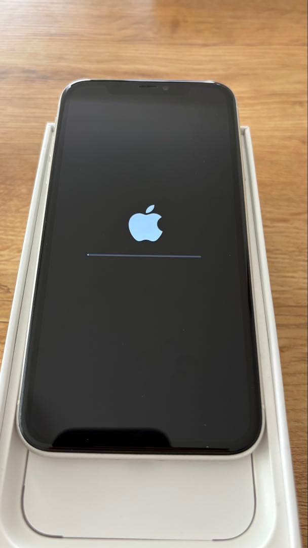Apple iPhone 11 ホワイト 64GB