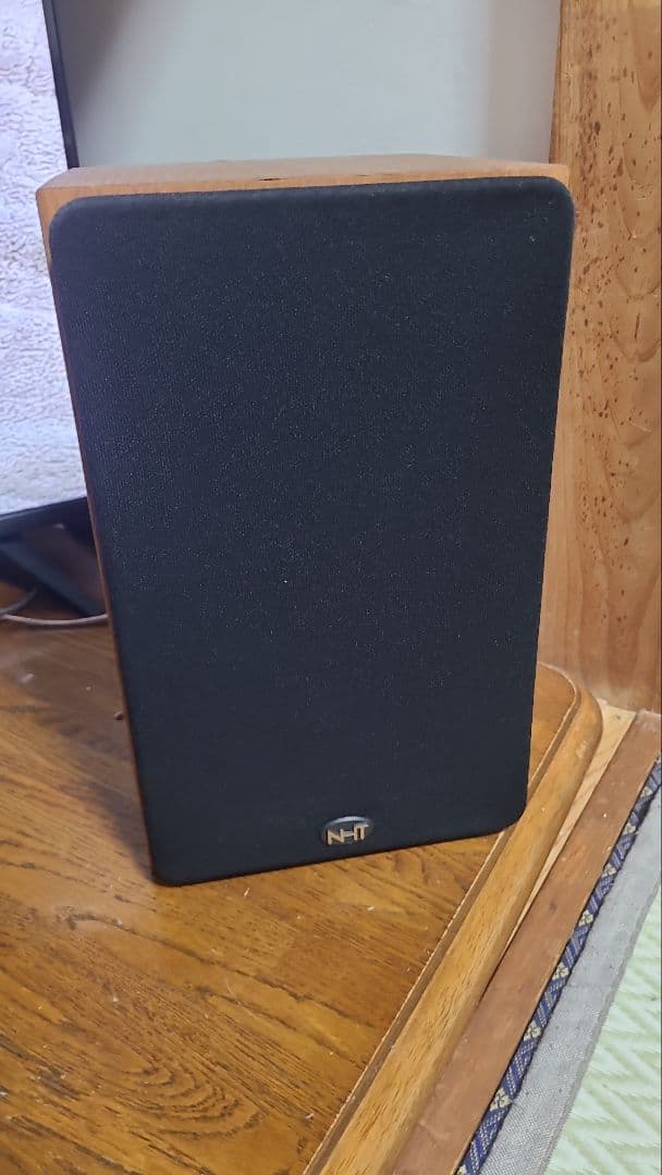NHT スーパーワン　密閉型　定価69000円　1997年製　深い圧倒的重低音域