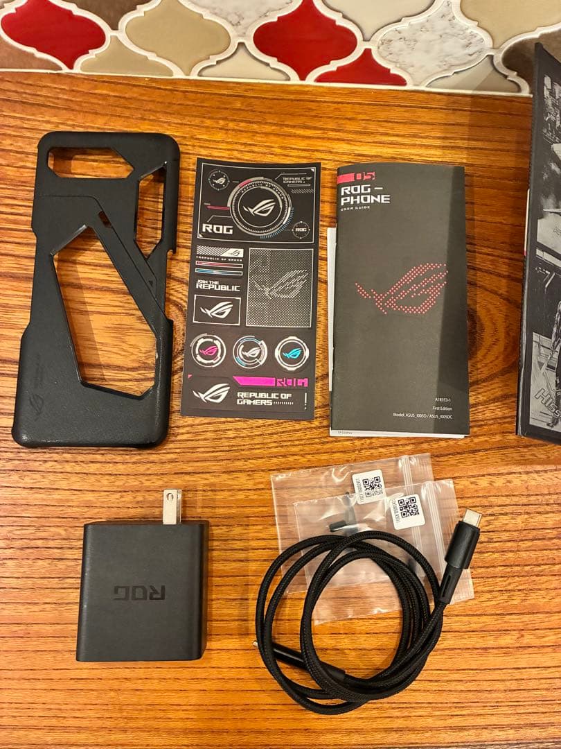 ASUS ROG Phone 5s 本体