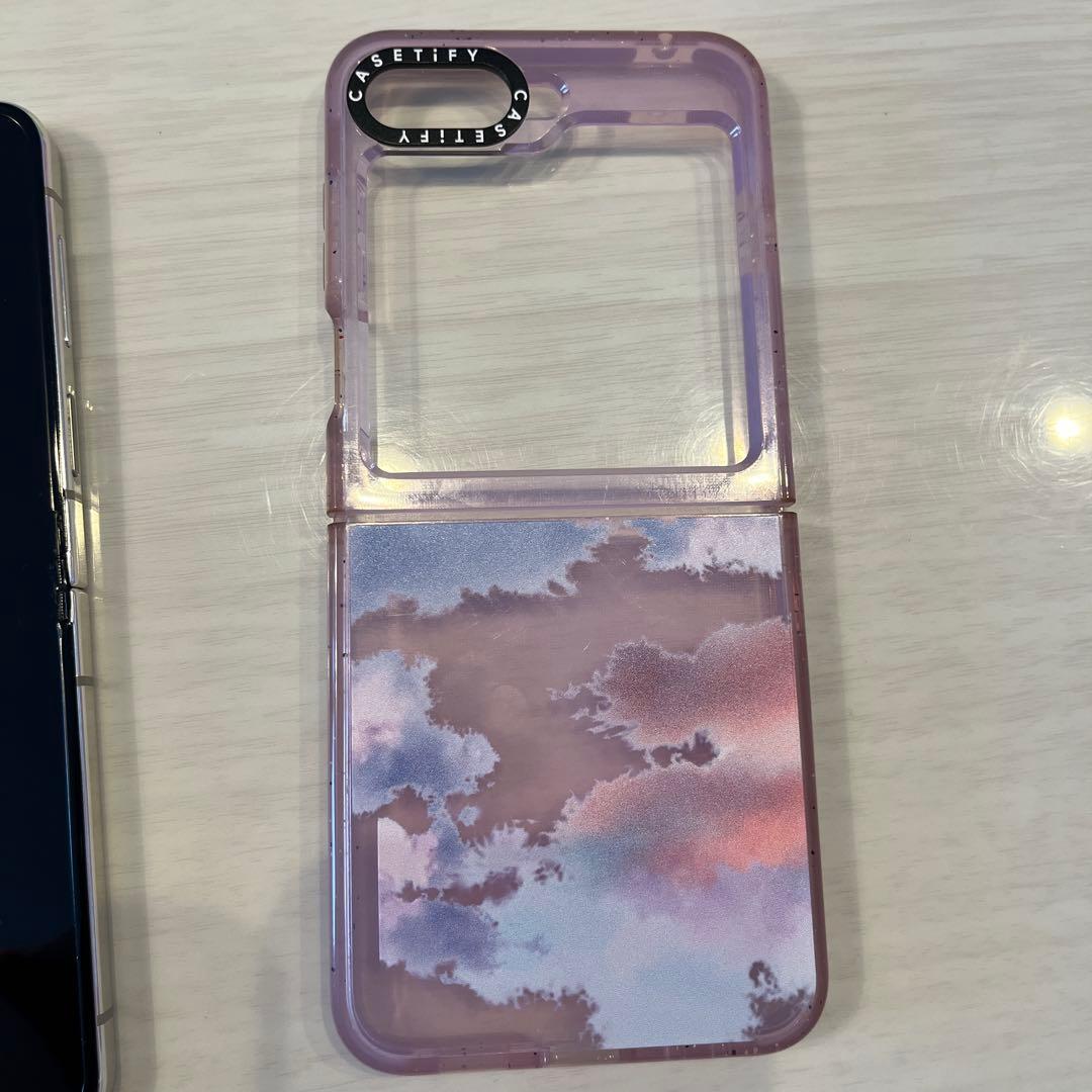 Z Flip5 256GB クリーム SIMフリー 韓国版 折り目表示不良あり