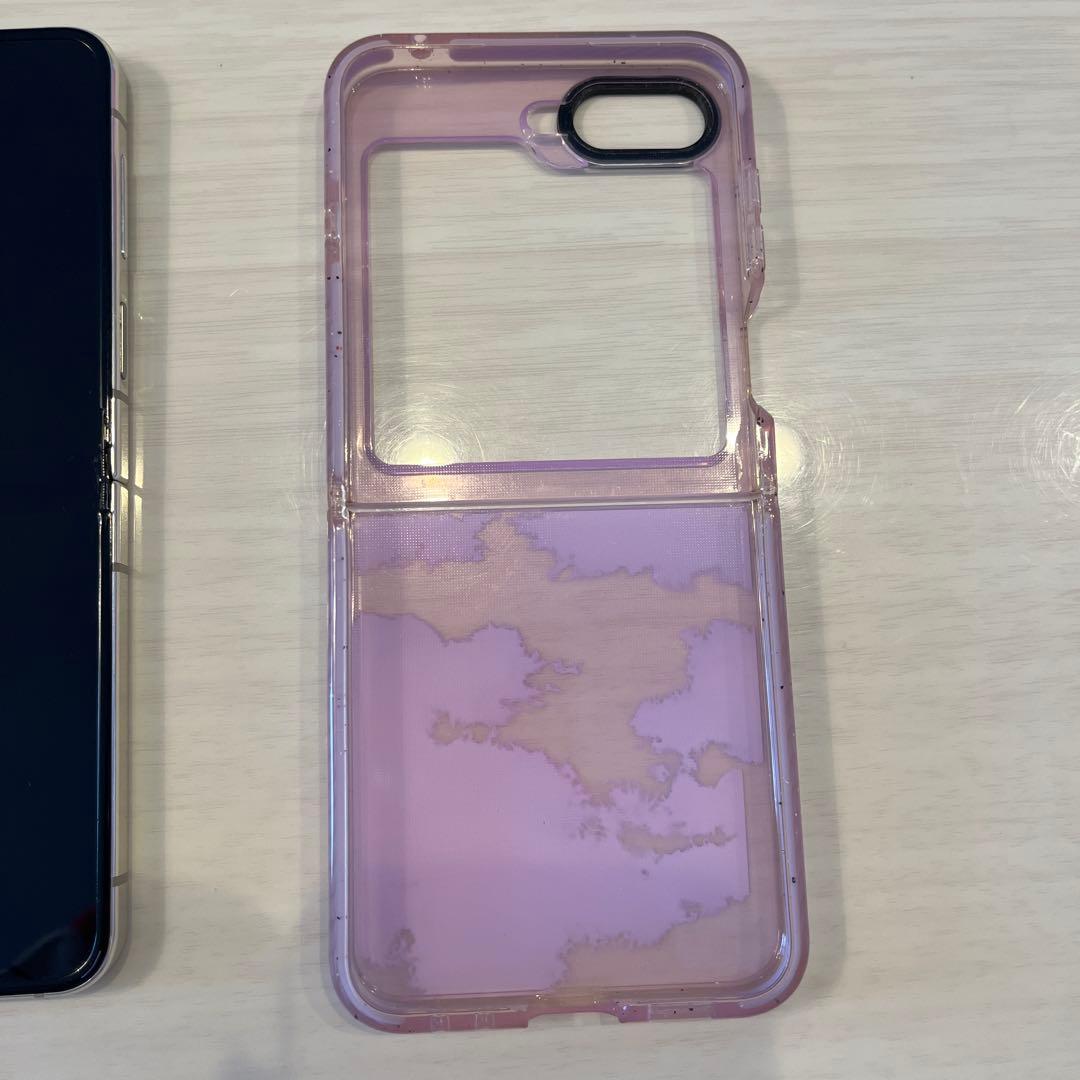 Z Flip5 256GB クリーム SIMフリー 韓国版 折り目表示不良あり