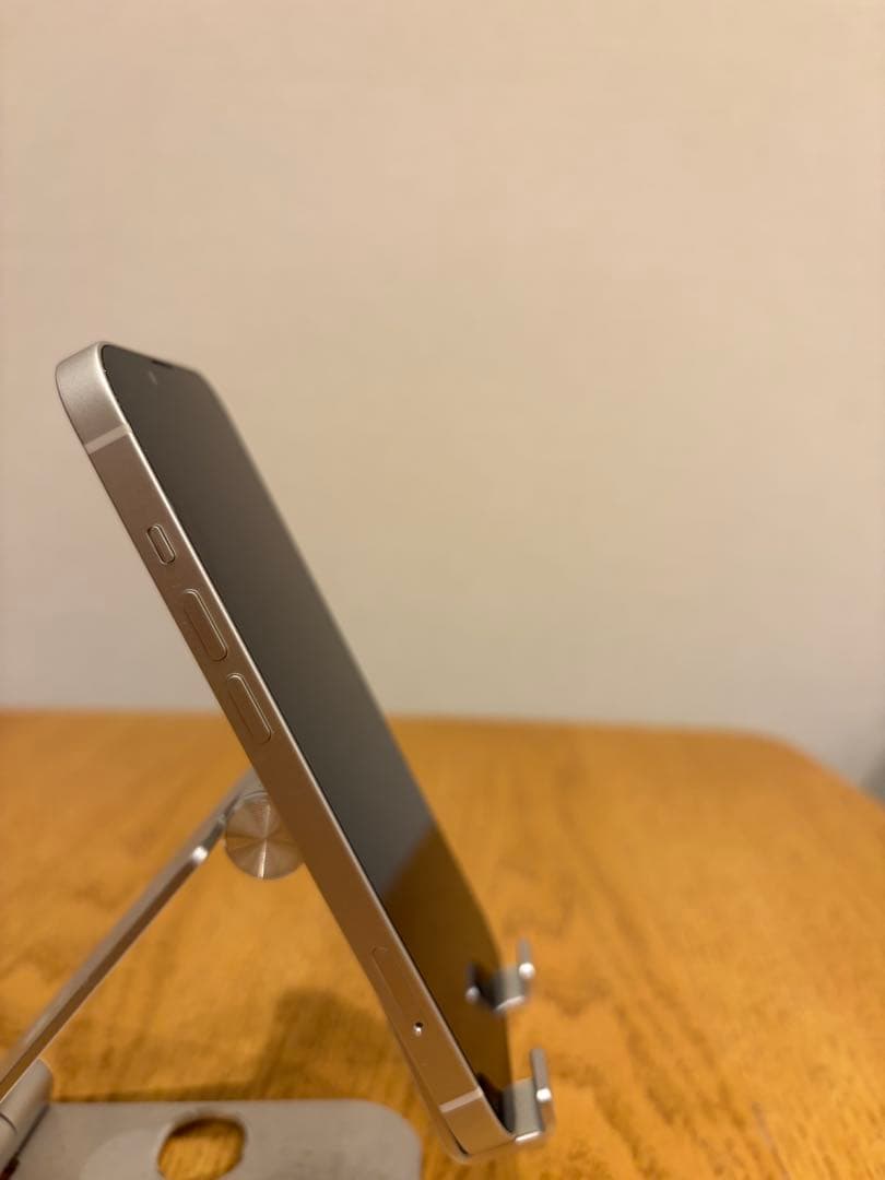 美品 iPhone13 256GB スターライト SIMフリー おまけ付き