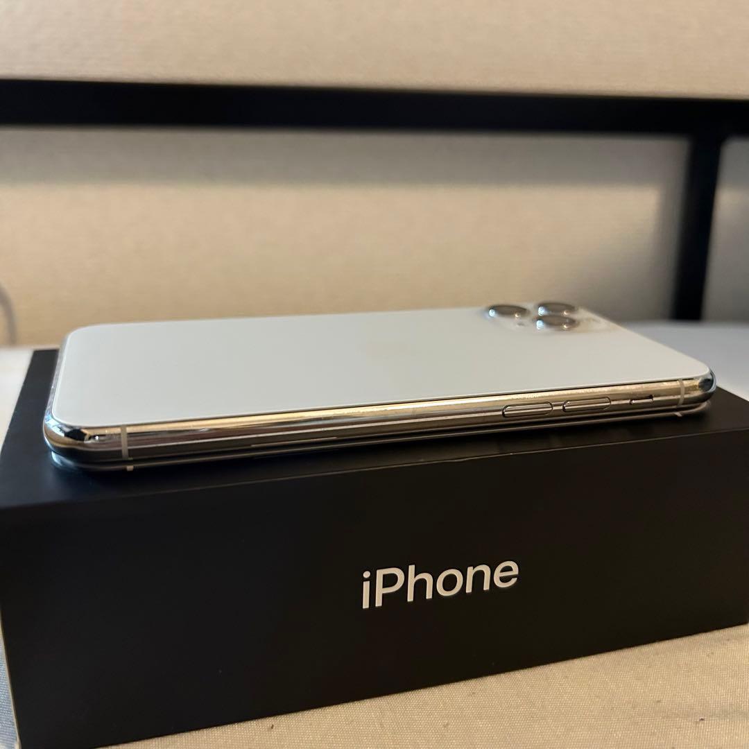 iPhone 11 Pro シルバー 64 GB SIMフリー
