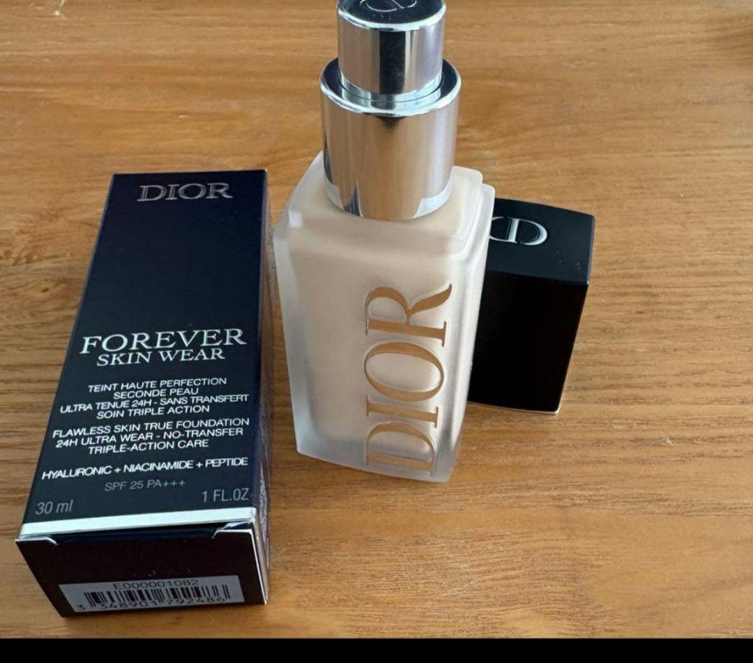 リニューアル品Dior フォーエヴァー フルイド スキン ウェア 30mL