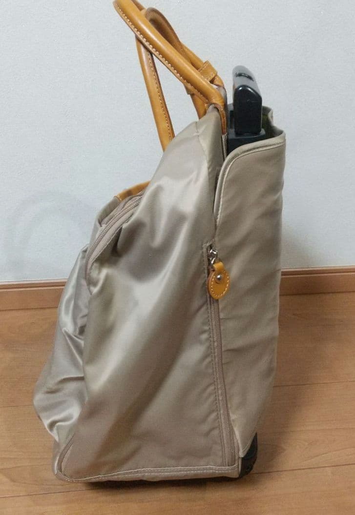 【えっちゃん】カナナプロジェクト　トロリーキャリーバッグ　ベージュ　機内可