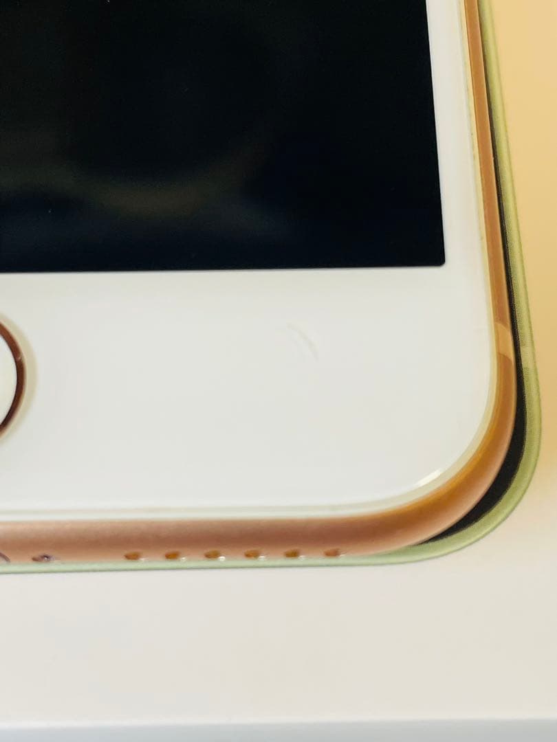 スマートフォン本体 iPhone 8 Gold 64GB