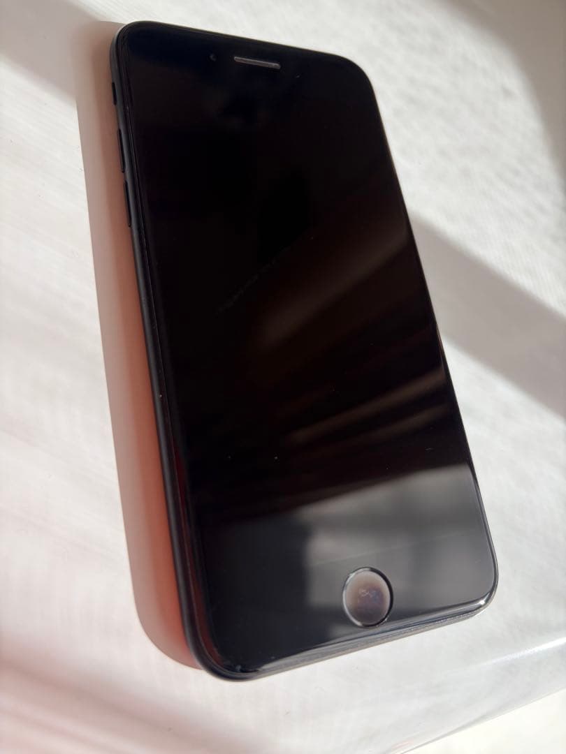 《美品》Apple iPhone SE第二世代 256GB SIMフリー