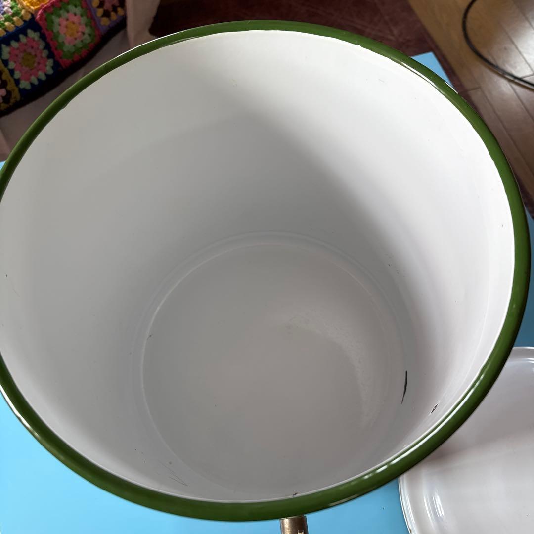 アンティークホーロー缶　ジャグ　大きなホーロー缶　ビンテージ缶　アンティーク缶