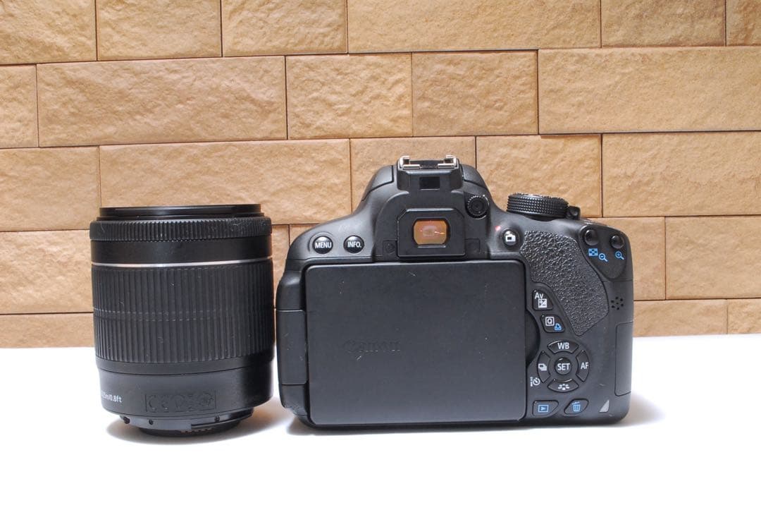 Canon Kiss X7i バリアングル液晶 初心者おすすめ 届いてすぐ使える