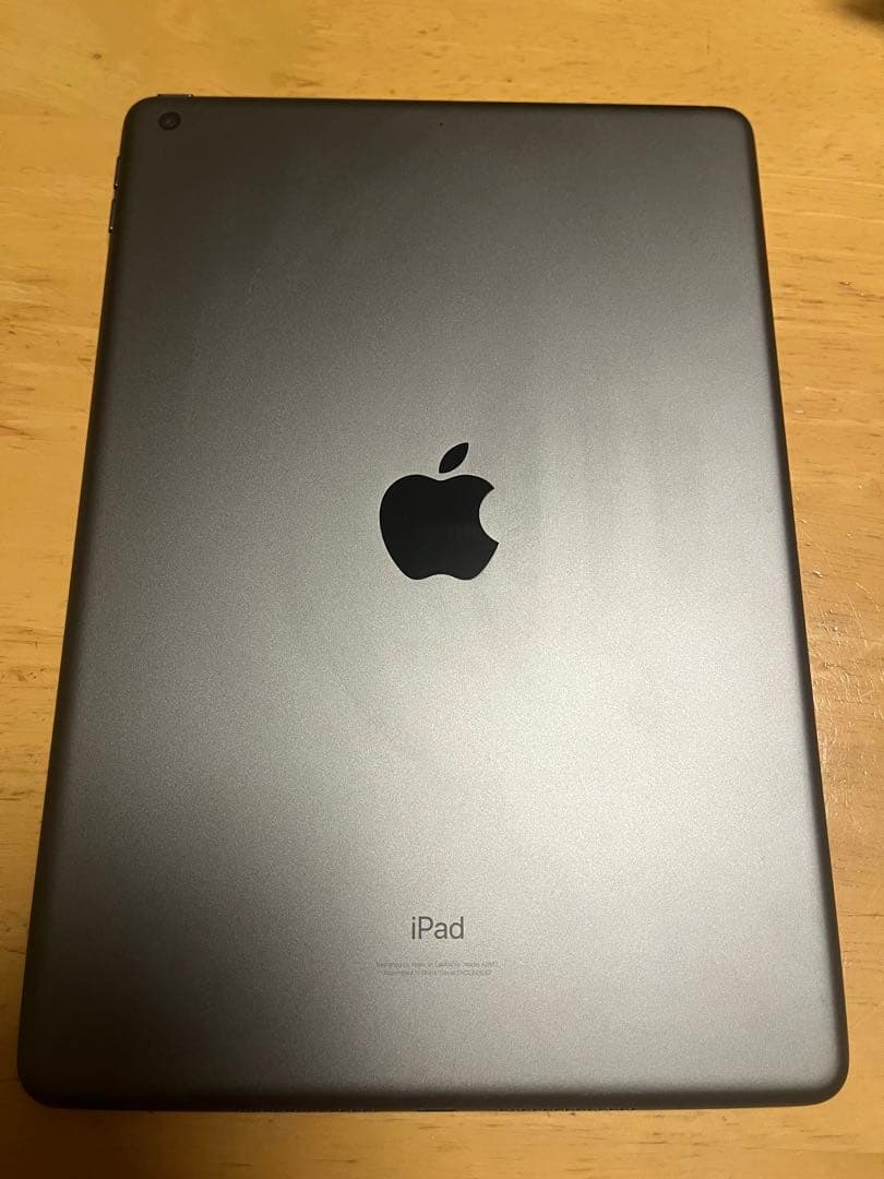 iPad (第9世代) Wi-Fi 64GB 本体は美品　初期化済み