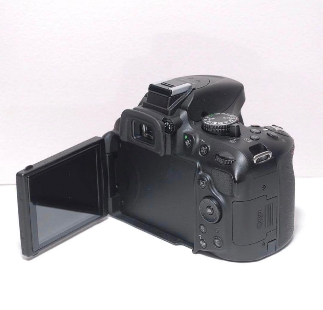 Nikon D5200 デジタル一眼 レフカメラ とハンディブック付き