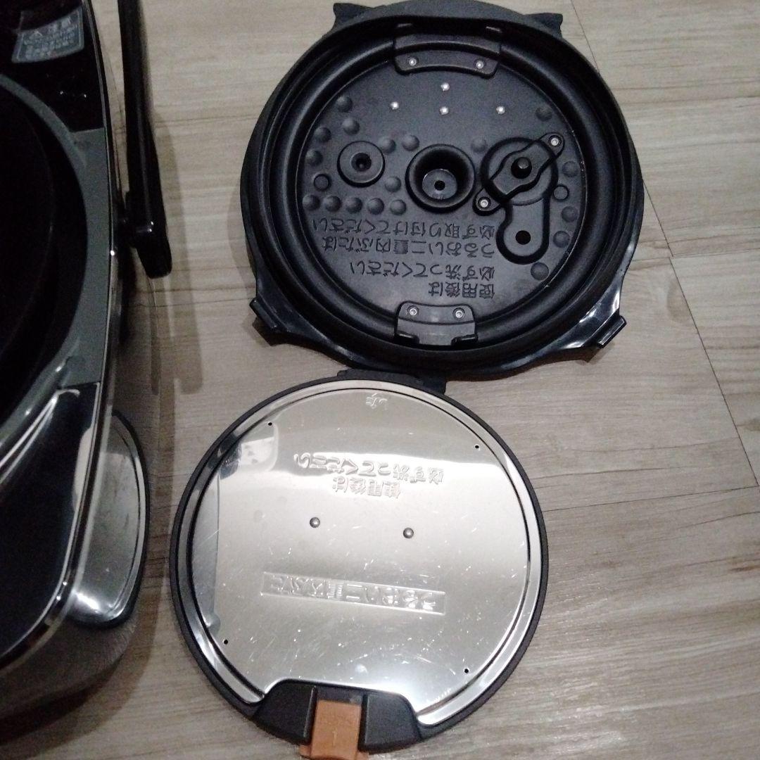 Zojirushi 炊飯器 NW-AT10 黒　象印 南部鉄器　極め羽釜　日本製