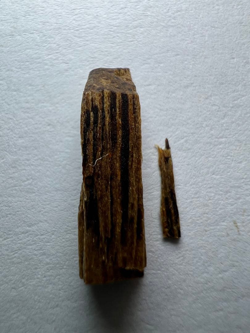 古渡命銘木 貳百種種名香　伽羅　銘【山川】0.254g 香木/沈香/伽羅