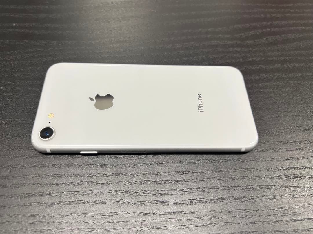 【美品】iPhone8 シルバー 64GB【SIMフリー】