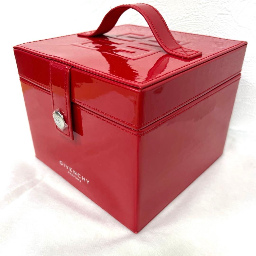 【美品】ジバンシー　エナメル バニティバッグ